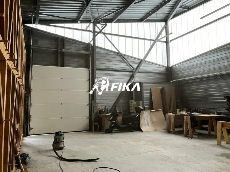 A vendre Locaux d'activité 220m² Eysines