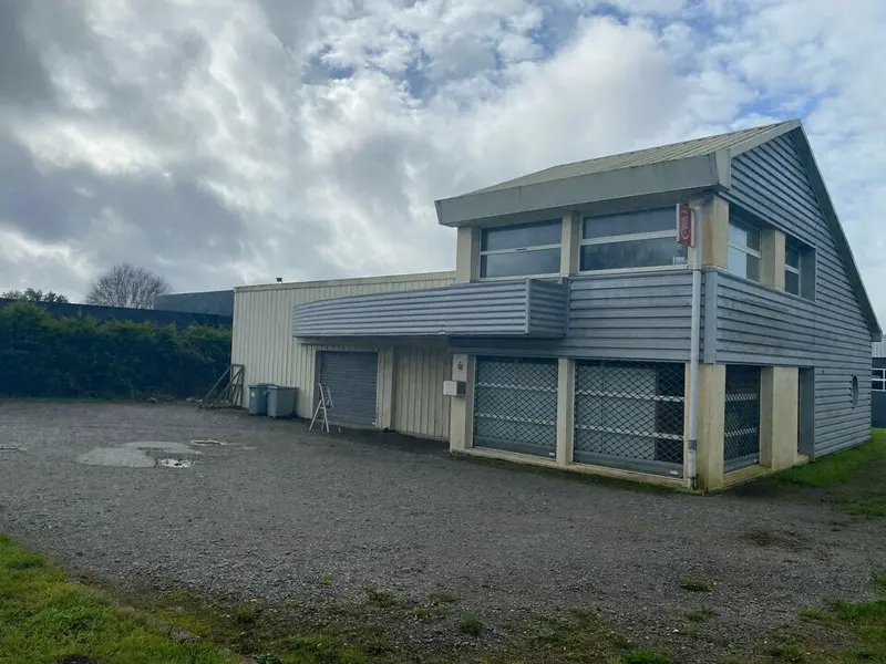Bâtiment indépendant - PROCHE GRANDS AXES