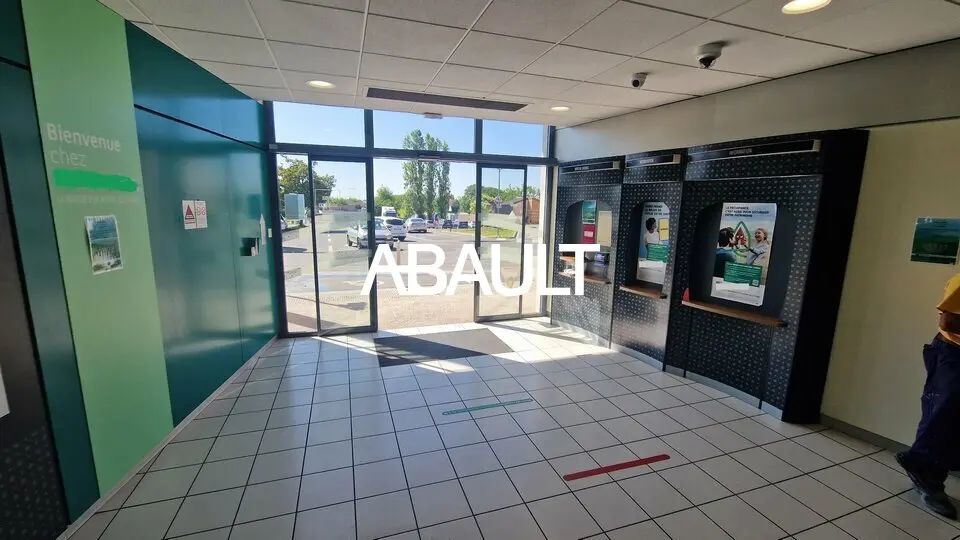 À LOUER - LOCAL COMMERCIAL - EMPLACEMENT N°1 - ROUTE D'ALBI 200 M² 