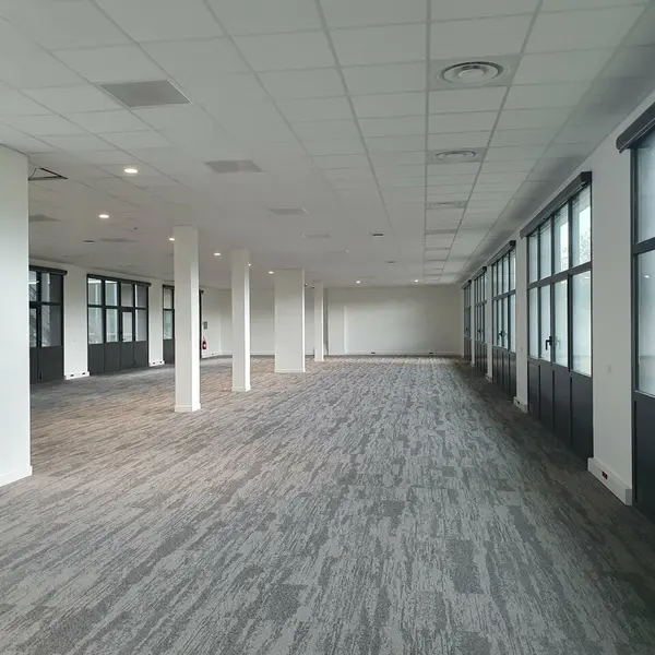 A louer Bureaux 1006m² Alixan