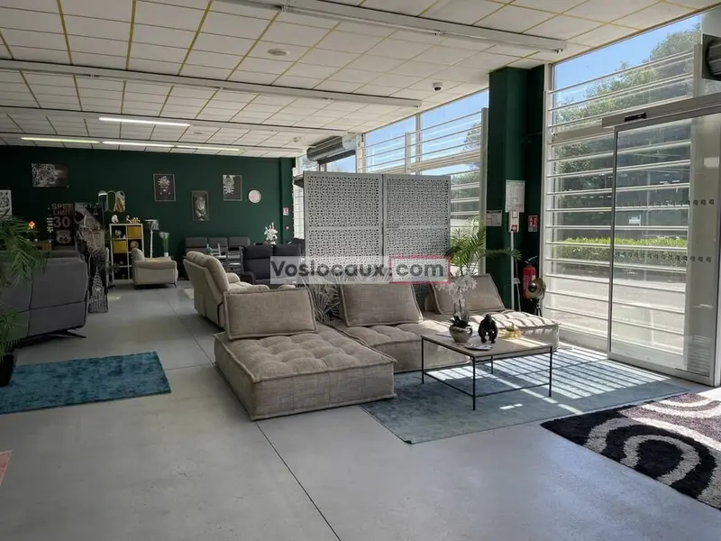 A louer Local commercial  480m² Vallauris