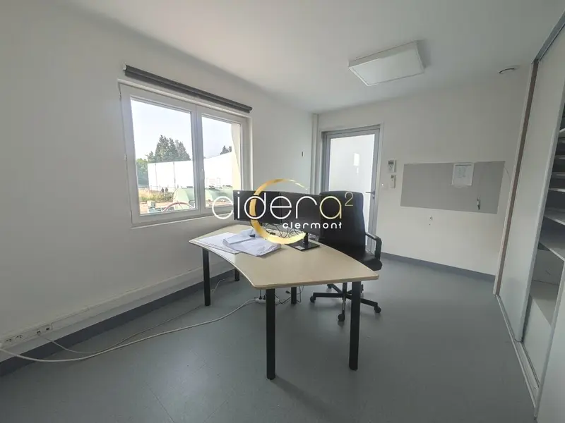 A louer bureaux environ 40m² sur Aulnat