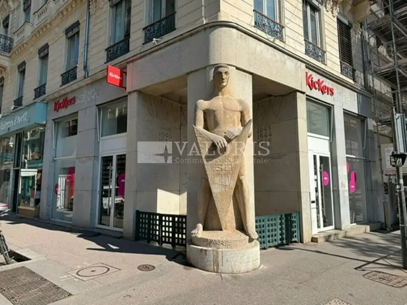 A louer Local commercial  112m² Lyon 02