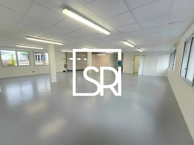 LOCATION BUREAUX + STOCKAGE - 347 M² - COURNON D'AUVERGNE 63800