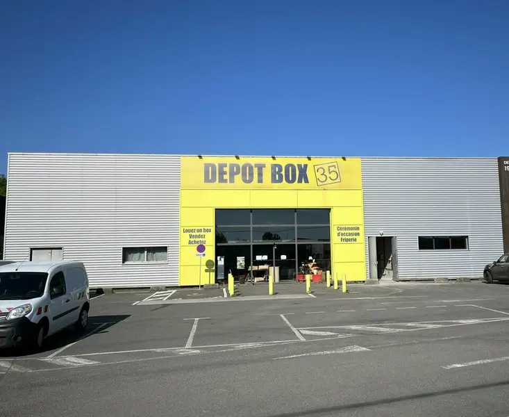 LOCAL COMMERCIAL - A LOUER - LA RICHARDAIS - 600 M²