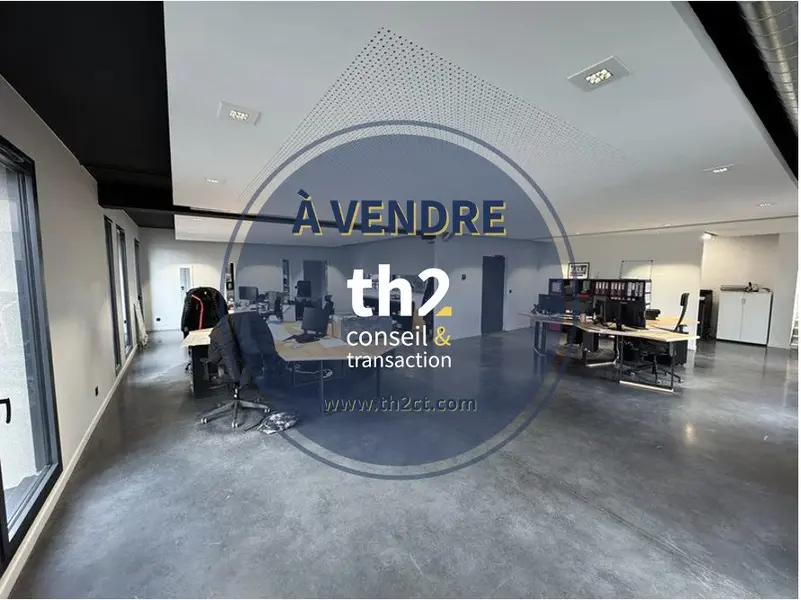 ENSEMBLE BUREAUX + ENTREPÔTS