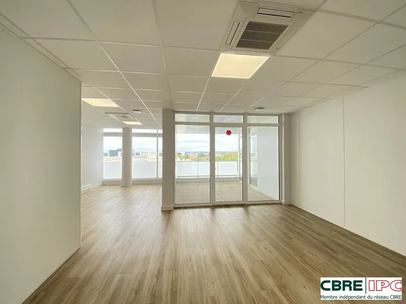 LOCATION - REF : 7986FD