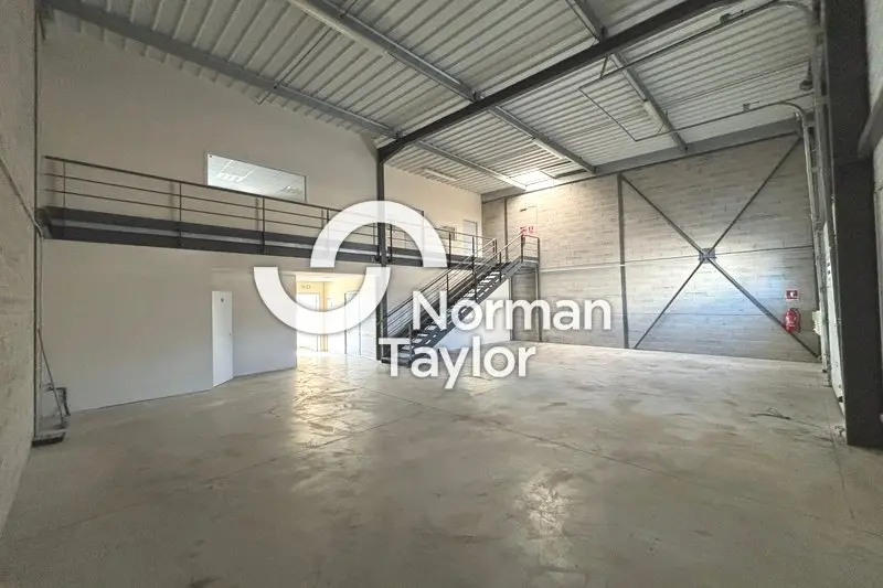 A louer Locaux d'activité 250m² Montpellier