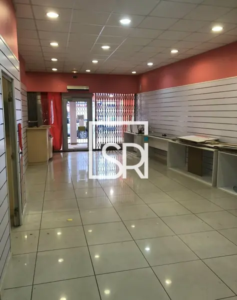 LOCATION LOCAL COMMERCIAL  200 M² - 03200 VICHY 