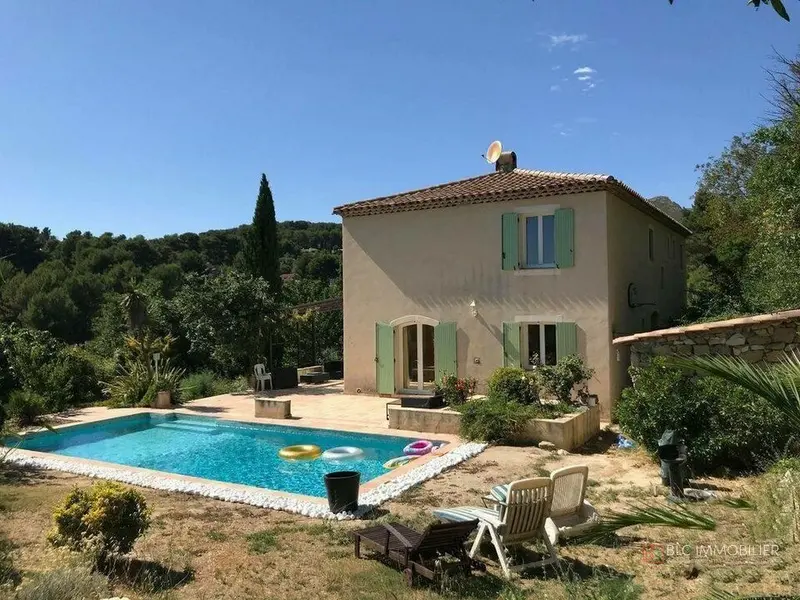 VILLA  A LOUER 13011 MARSEILLE