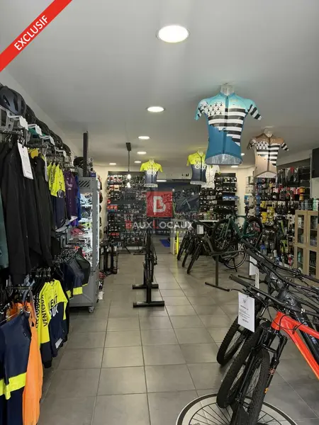 À vendre  Fonds de commerce de cycles au pied du Mont Ventoux
