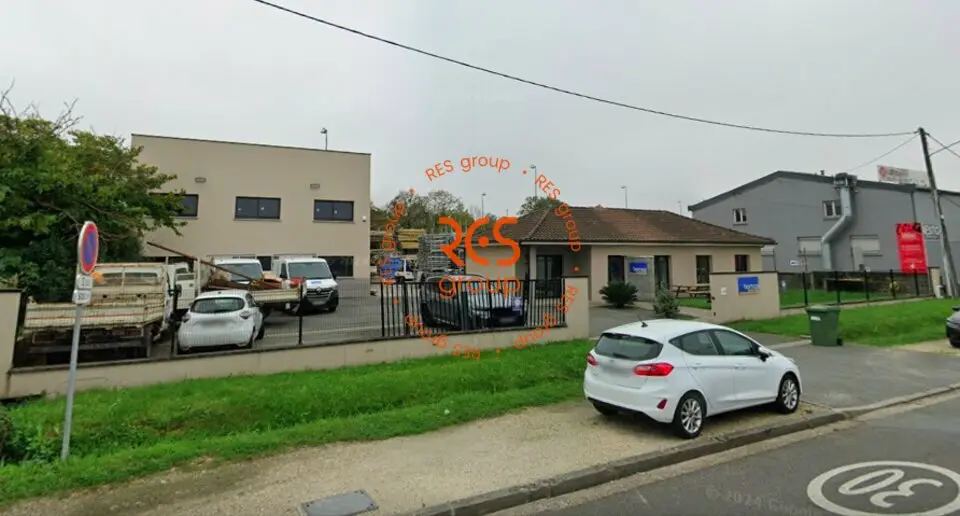 A louer Locaux d'activité 369m² Lormont