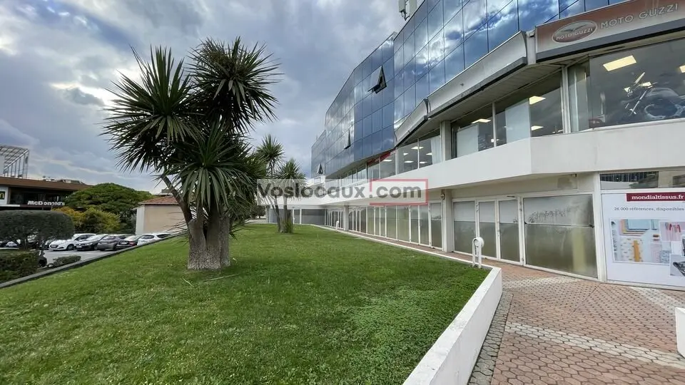 Bureaux de 45 m² à louer - SAINT-LAURENT-DU-VAR - proche CAP 3000 