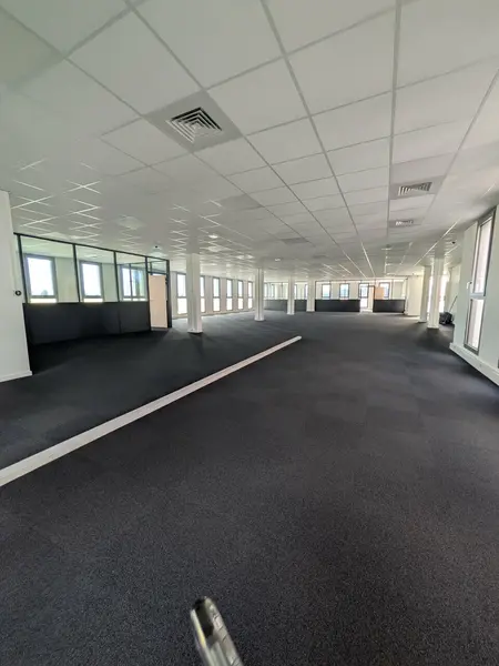 A louer bureaux d'environ 429m² 