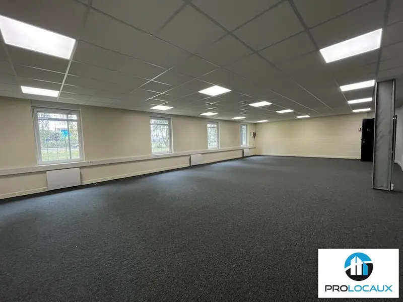A louer Bureaux 93m² Creil A louer Bureaux 93m² Creil