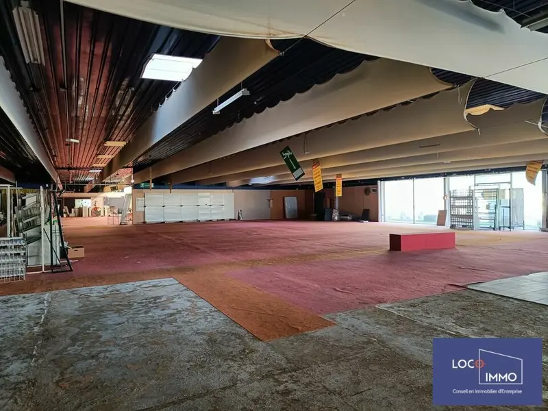A louer Local commercial  1540m² Toulenne