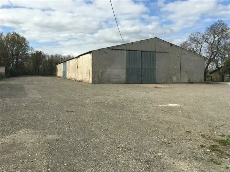 A louer Entrepôt 1000m² Ambarès-et-Lagrave
