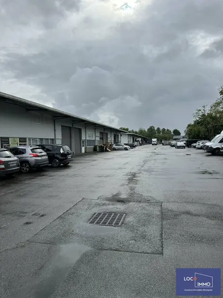 A louer Locaux d'activité 138m² Le Haillan