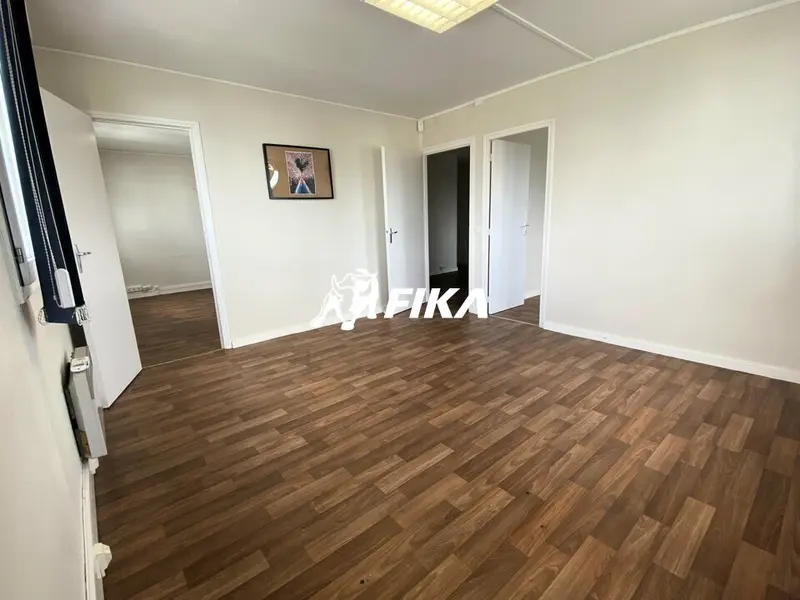 A LOUER BUREAUX 331 m² (31100) Z.I de Thibaud