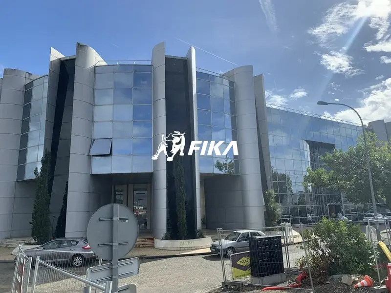 A VENDRE BUREAUX 467m² divisibles (33130) BEGLES