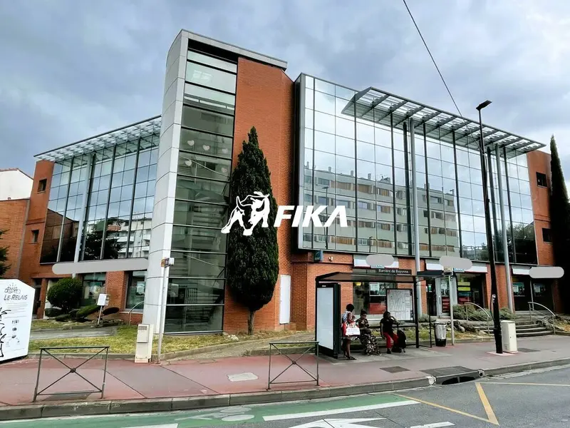 A LOUER BUREAUX -700 m² - (31300) Toulouse 