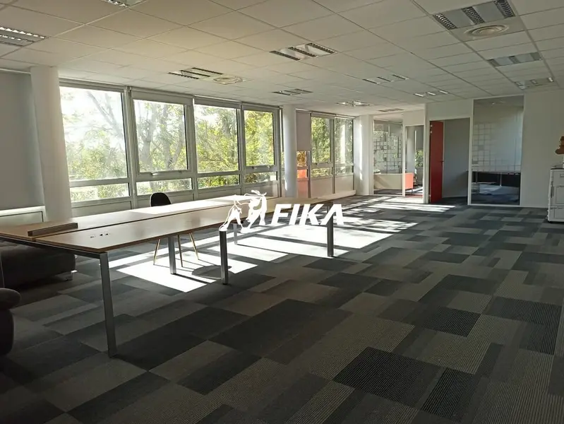 A LOUER BUREAUX 385m ² - (31670) LABEGE