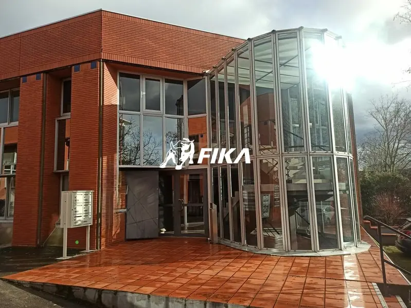 A LOUER BUREAUX 1 255m² - (31670) LABEGE