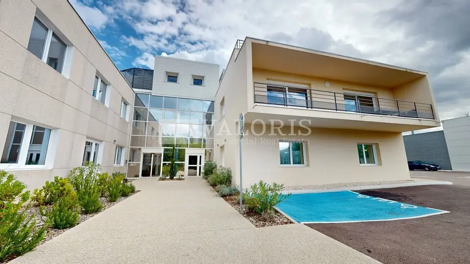 A vendre Bureaux 699.1m² Bron