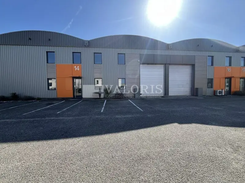 A louer Locaux d'activité 440m² Dardilly