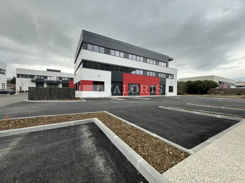 A louer Locaux d'activité 2239m² Dardilly