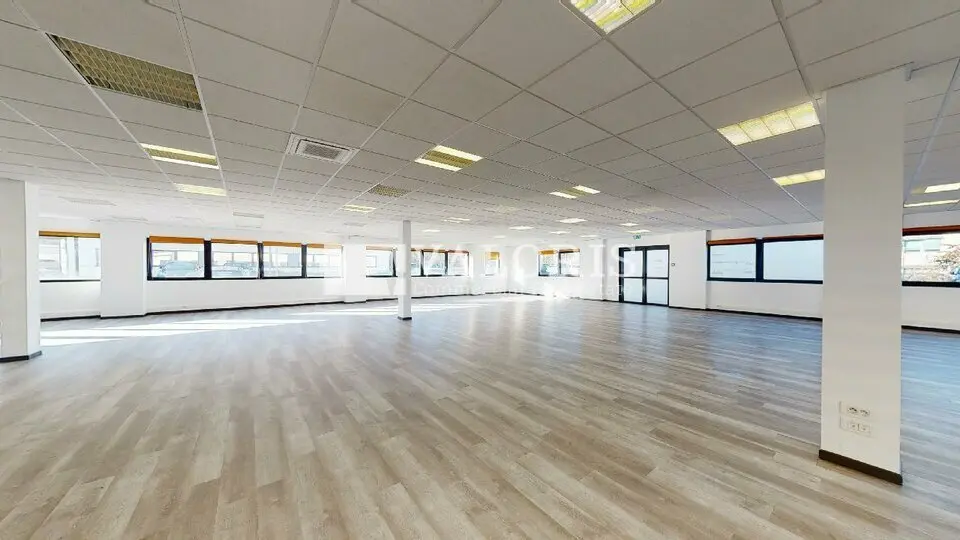 A louer Bureaux 2000m² Saint-Priest