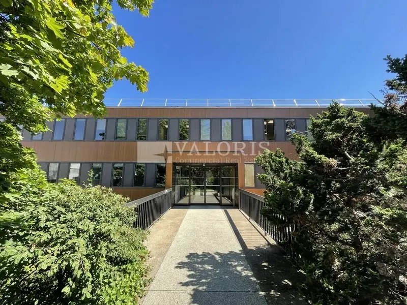 A louer Bureaux 409m² Dardilly
