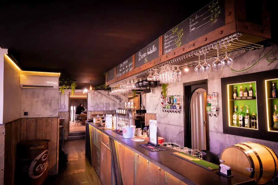  RESTAURANT / BAR  ZONE D'ACTIVITÉ LA RAVOIRE (73)