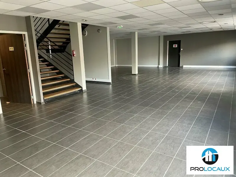 A louer Bureaux 364m² Saint-Priest