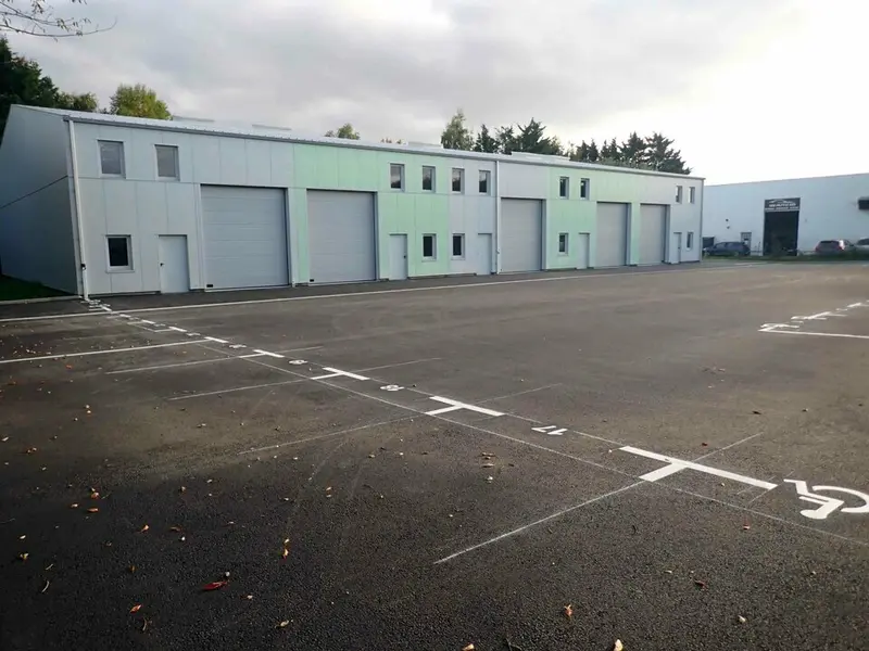 A vendre Locaux d'activité 213.64m² Novillers