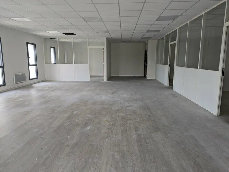A louer Bureaux 118m² Franqueville-Saint-Pierre
