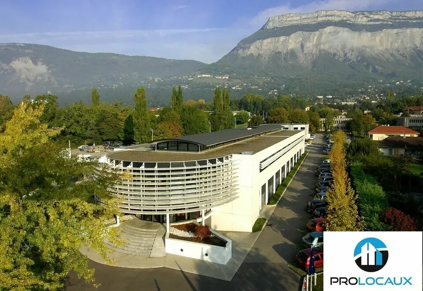 A louer Bureaux 2595m² Meylan