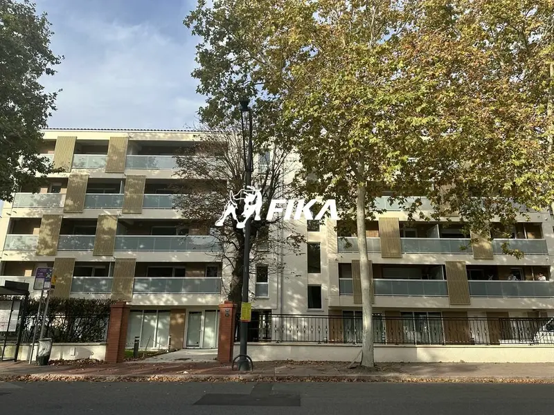 A VENDRE LOCAL COMMERCIAL 130 m² - (31200) TOULOUSE