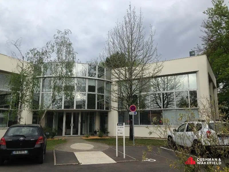 Bureaux à la location de 425 m²