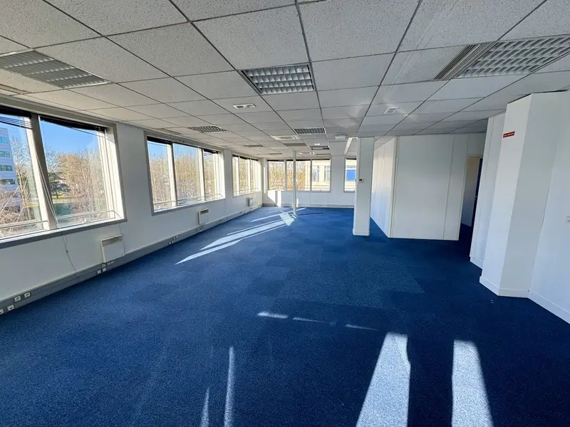 A vendre Bureaux 197m² Villepinte