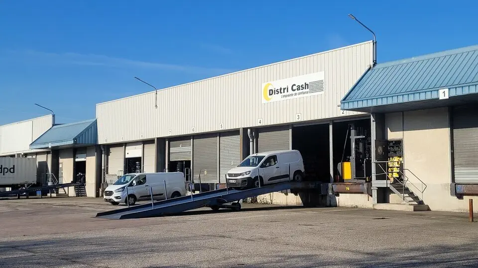 A louer Locaux d'activité 2000m² Saint-Étienne-du-Rouvray