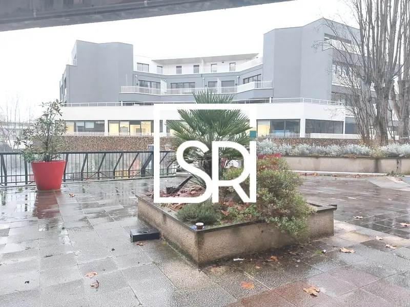 A vendre Local commercial  87m² Chamalières