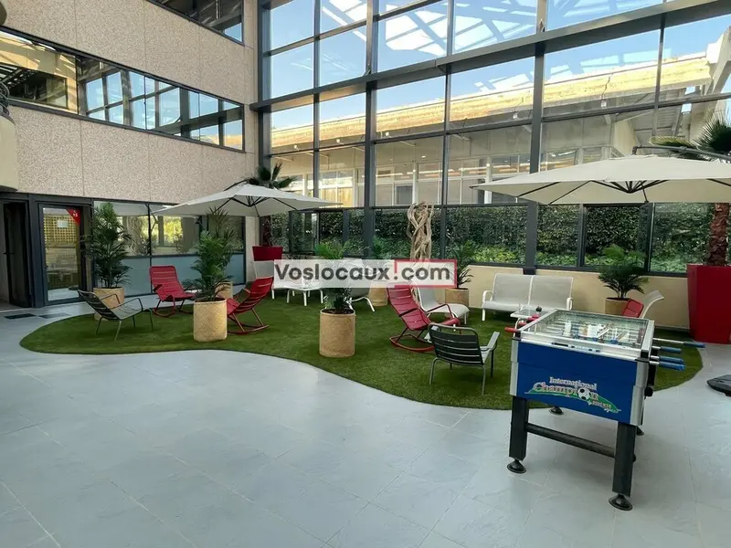 A louer Bureaux 1905m² Valbonne