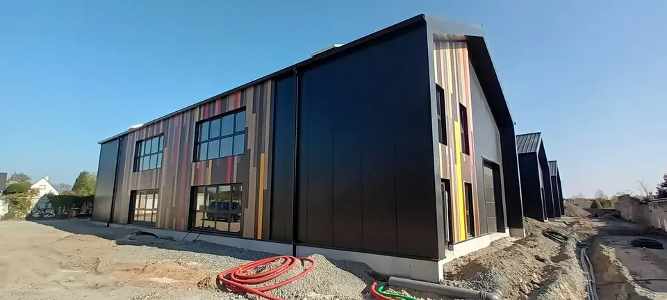 Programme neuf sur axe passant - Belle visibilité.