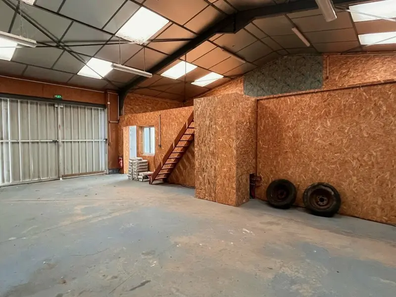 A louer Locaux d'activité 110m² Baden