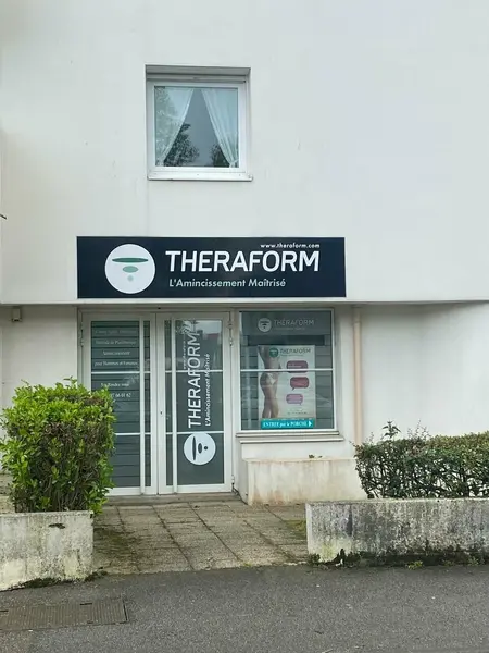 A LOUER - LOCAL - VANNES