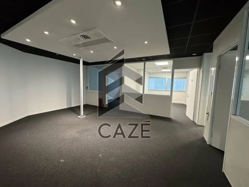 IMMEUBLE DE BUREAUX A LOUER - CENON  - ZONE FRANCHE URBAINE