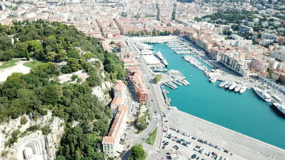 A louer Local commercial  140m² Nice