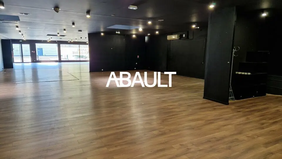 LOCAL COMMERCIAL A LOUER 450M² ENVIRON PORTET SUR GARONNE
