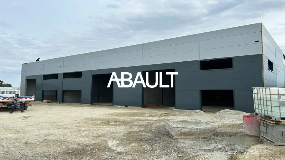 A LOUER LOCA D ACTIVITES BUREAUX D'ENVIRON 475m² A PIBRAC 31820 